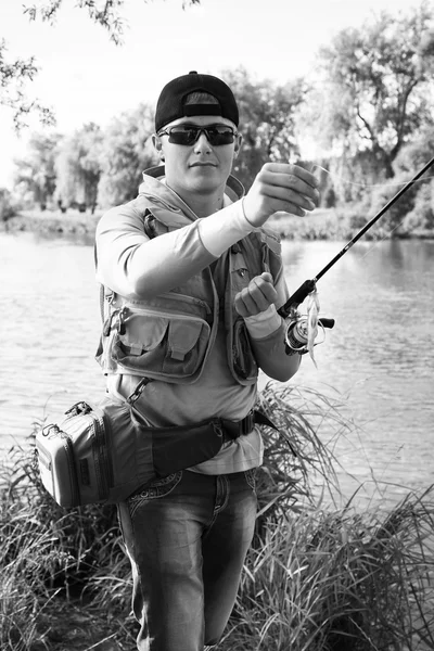 Hombre pescando — Foto de Stock