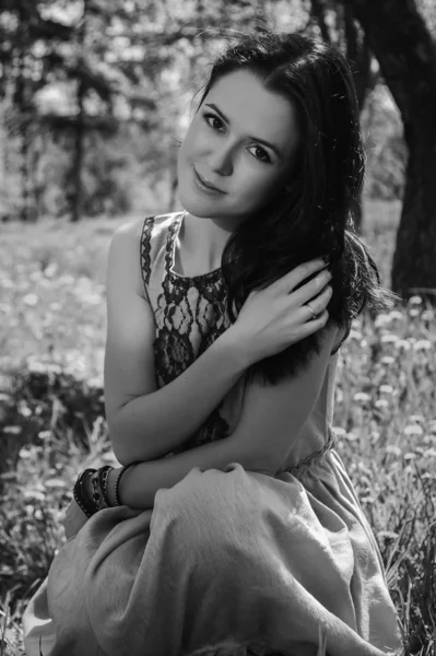 Woman in garden — Stock Photo, Image