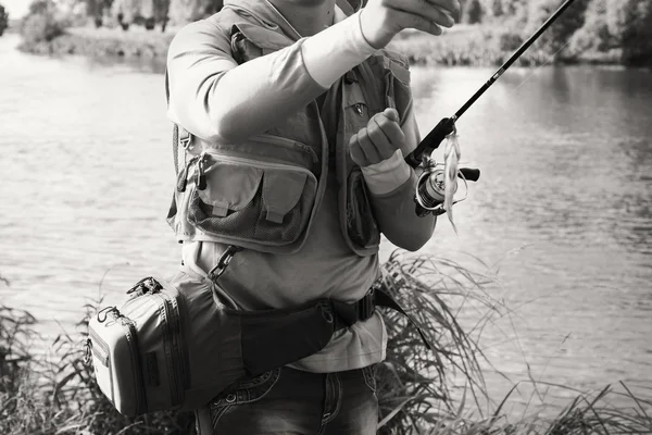 Hombre pescando — Foto de Stock