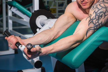 Eğitim Simülatörü üzerinde adam