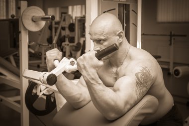 Eğitim Simülatörü üzerinde adam