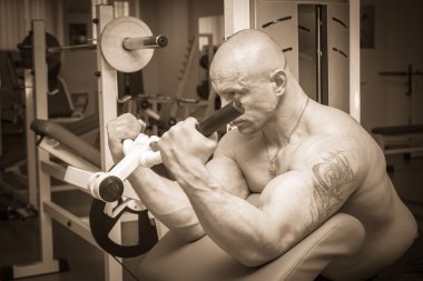 Eğitim Simülatörü üzerinde adam