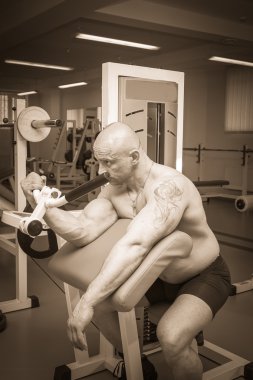 Eğitim Simülatörü üzerinde adam