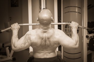 Eğitim Simülatörü üzerinde adam