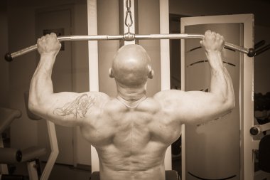 Eğitim Simülatörü üzerinde adam