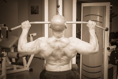 Eğitim Simülatörü üzerinde adam