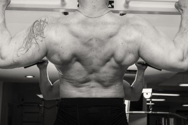 Eğitim Simülatörü üzerinde adam