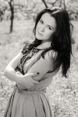 Bahar arka planda kadın