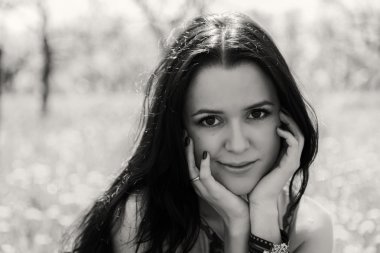 Bahar arka planda kadın