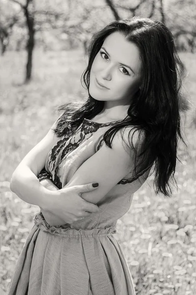 Bahar arka planda kadın