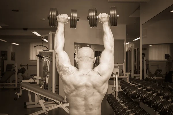 adam dumbbells ile eğitim