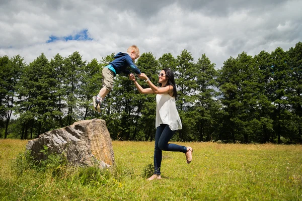 Madre e figlio — Foto Stock