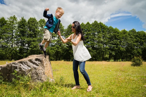 Moeder en zoon — Stockfoto