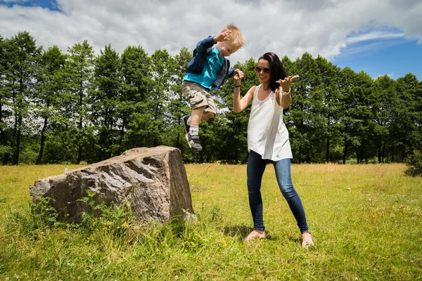 Mãe e filho — Fotografia de Stock