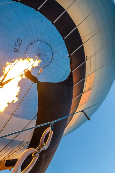 Ένα Μεγάλο Τουριστικό Αξιοθέατο Στην Καππαδοκία Είναι Βόλτα Αερόστατο Καππαδοκία — Φωτογραφία Αρχείου
