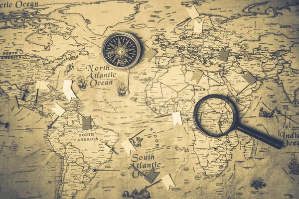世界の古いヴィンテージレトロマップ — ストック写真