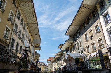 Thun, İsviçre. Antik mimari ve güzel manzara