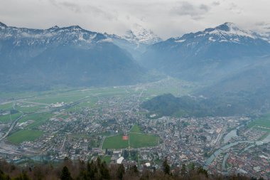 Bernese Alpleri 'nin inanılmaz manzarası. Arka plan doğa, özgürlük