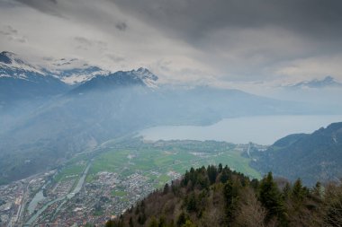 Bernese Alpleri 'nin inanılmaz manzarası. Arka plan doğa, özgürlük