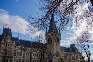 Romanya 'nın Iasi şehrinde güzel bir kale. Güzel mimari