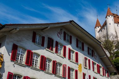 Thun, İsviçre. Antik mimari ve güzel manzara