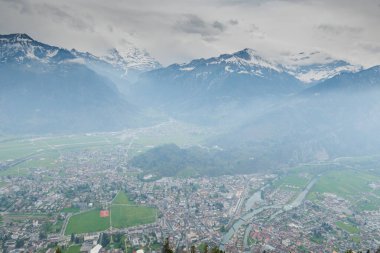 Bernese Alpleri 'nin inanılmaz manzarası. Arka plan doğa, özgürlük