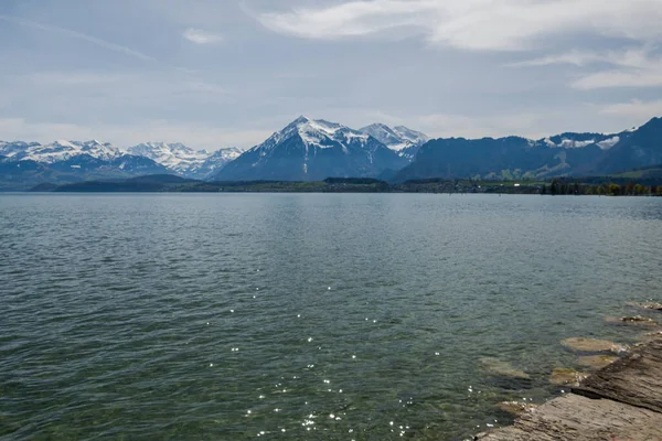 Lago Thun Svizzera Vista Sulle Montagne Sul Lago — Foto Stock