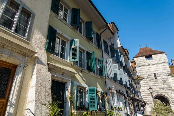 Güzel İsviçre şehri Solothurn. Sokak mimarisi, manzaralar