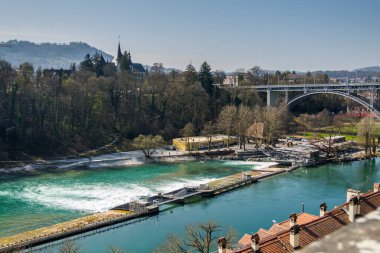 Güzel İsviçre şehri Bern, mimari, sokak manzarası