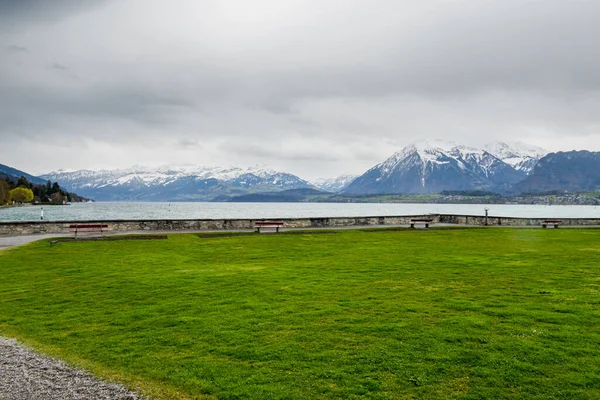 Città Thun Lago Thun Nel Tempo Nuvoloso Piovoso — Foto Stock