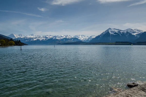 Lago Thun Svizzera Vista Sulle Montagne Sul Lago — Foto Stock