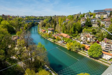 Baharda Bern şehrinin muhteşem manzarası.