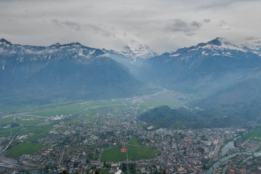 Bernese Alpleri 'nin inanılmaz manzarası. Arka plan doğa, özgürlük