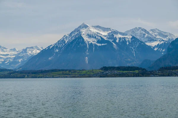 Lago Thun Suíça Vista Montanhas Lago — Fotografia de Stock