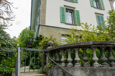 Muhteşem antik Burgdorf şehri. Antik evler ve sokaklar