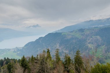 Bernese Alpleri 'nin inanılmaz manzarası. Arka plan doğa, özgürlük