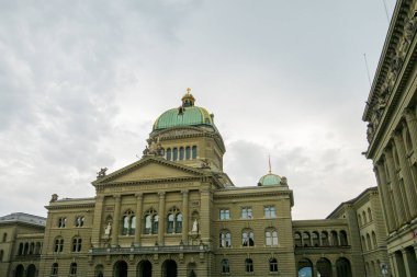 Yağmurlu havada muhteşem Bern. mimari, şehir, manzara