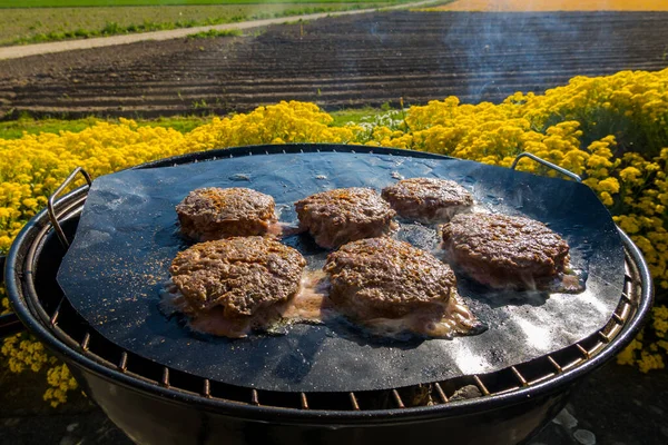 Cooking Burgers Charcoal Grill Food Nature —  Fotos de Stock