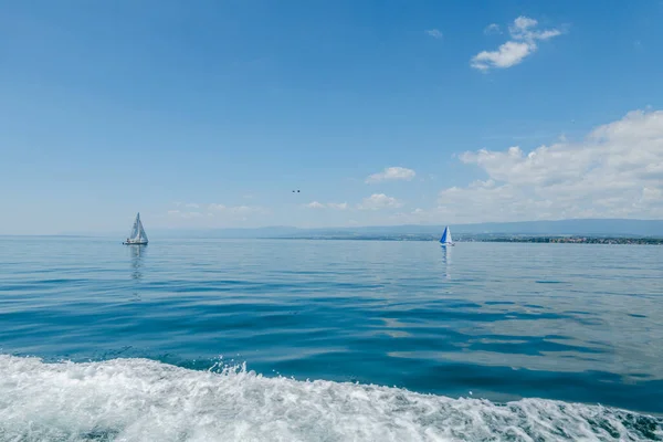 Perjalanan Dengan Perahu Danau Geneva Latar Belakang Dan Pemandangan Yang — Stok Foto
