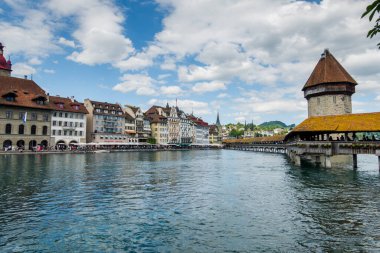 İsviçre 'nin güzel şehri Lucerne. Şehir manzaraları ve mimari