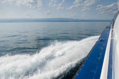 Muhteşem Cenevre Gölü, tekne gezisi. Muhteşem bir manzara.