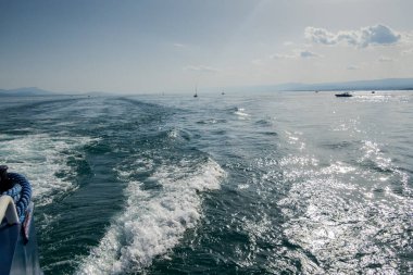 Muhteşem Cenevre Gölü, tekne gezisi. Muhteşem bir manzara.