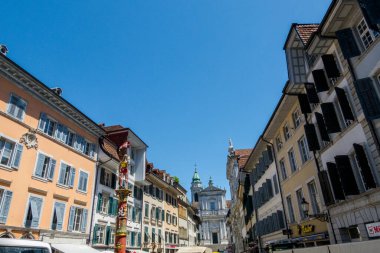 İsviçre mimarisi ve geçmişindeki Solothurn inanılmaz güzel bir şehir.