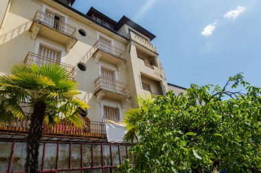 Cenevre Gölü kıyısındaki güzel Fransız kasabası Thonon.