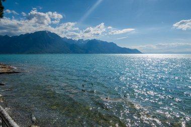 Montreux yakınlarındaki Geneva Gölü. nefes kesici manzara