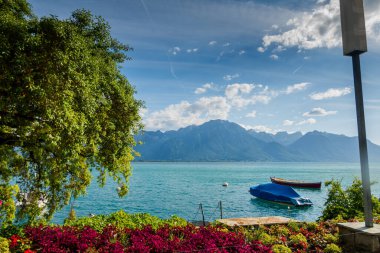 Montreux yakınlarındaki Geneva Gölü. nefes kesici manzara