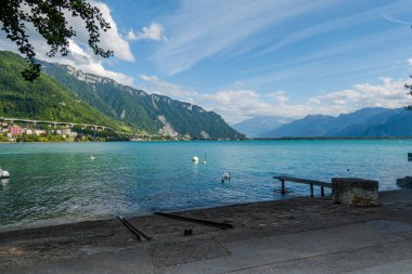 Montreux yakınlarındaki Geneva Gölü. nefes kesici manzara