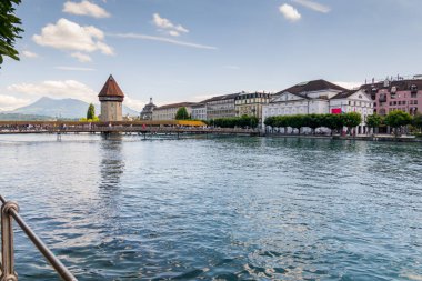 İsviçre 'nin güzel şehri Lucerne. Şehir manzaraları ve mimari