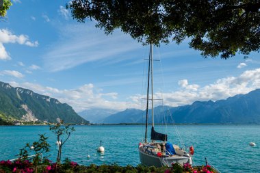 Montreux yakınlarındaki Geneva Gölü. nefes kesici manzara
