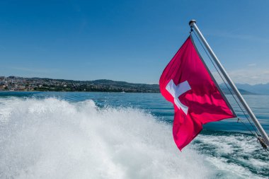 Cenevre Gölü 'nde tekne gezisi. Güzel arka planlar ve manzaralar